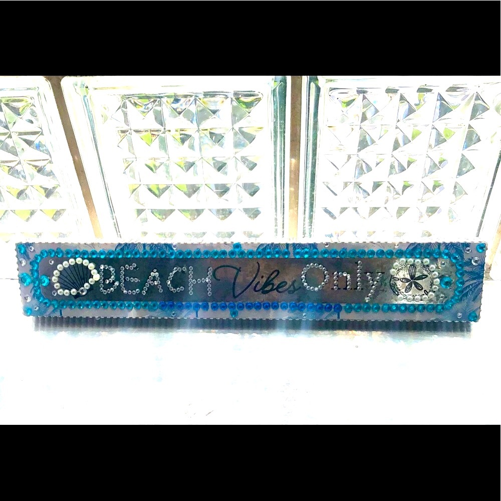 PLAQUE-ARTS & CRAFTS handcrafted embellished/bedazzled beachy vibe plaque/decor - Picture 6 of 8
